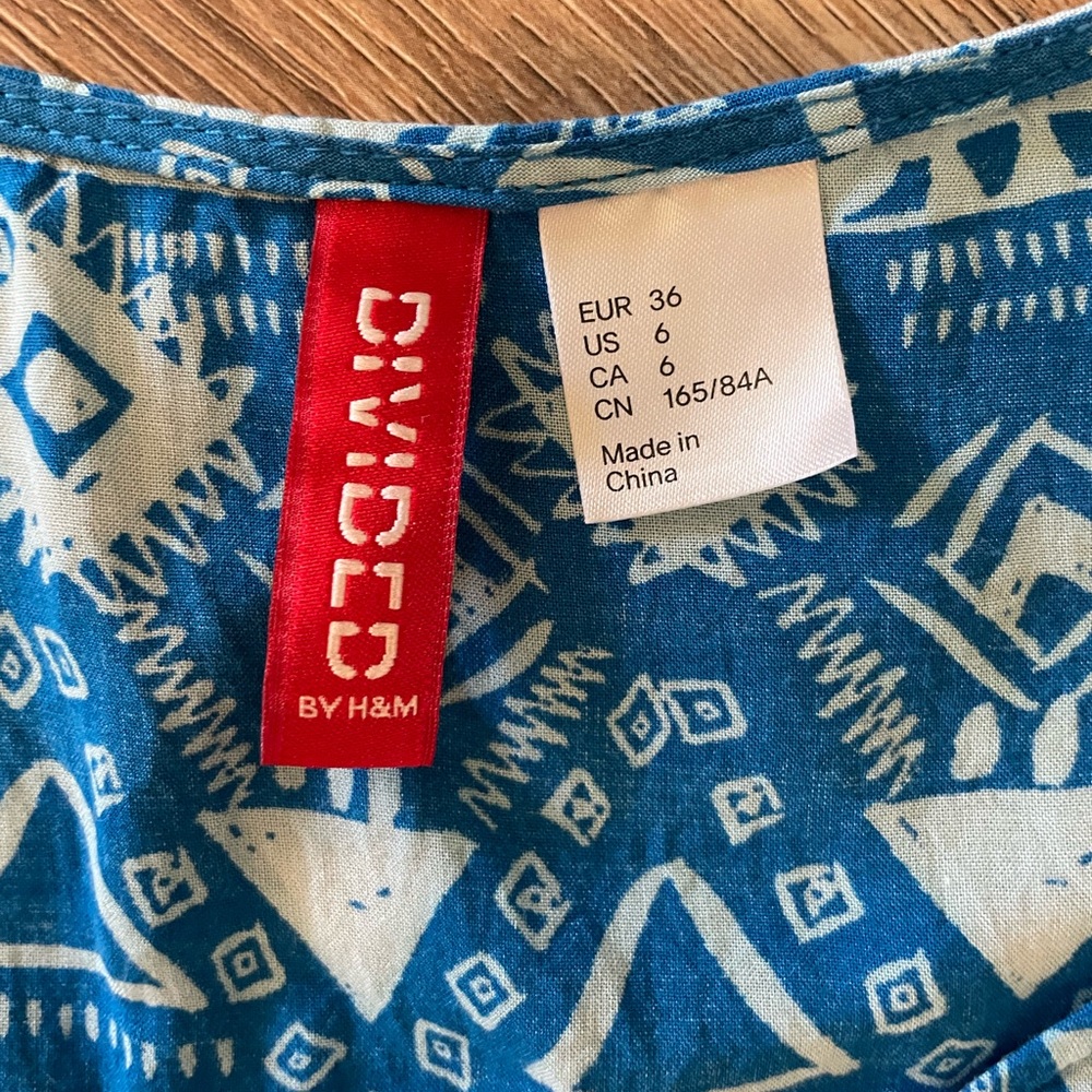 Lightweight Blue Tank Top From H&M - Picture 3 of 5